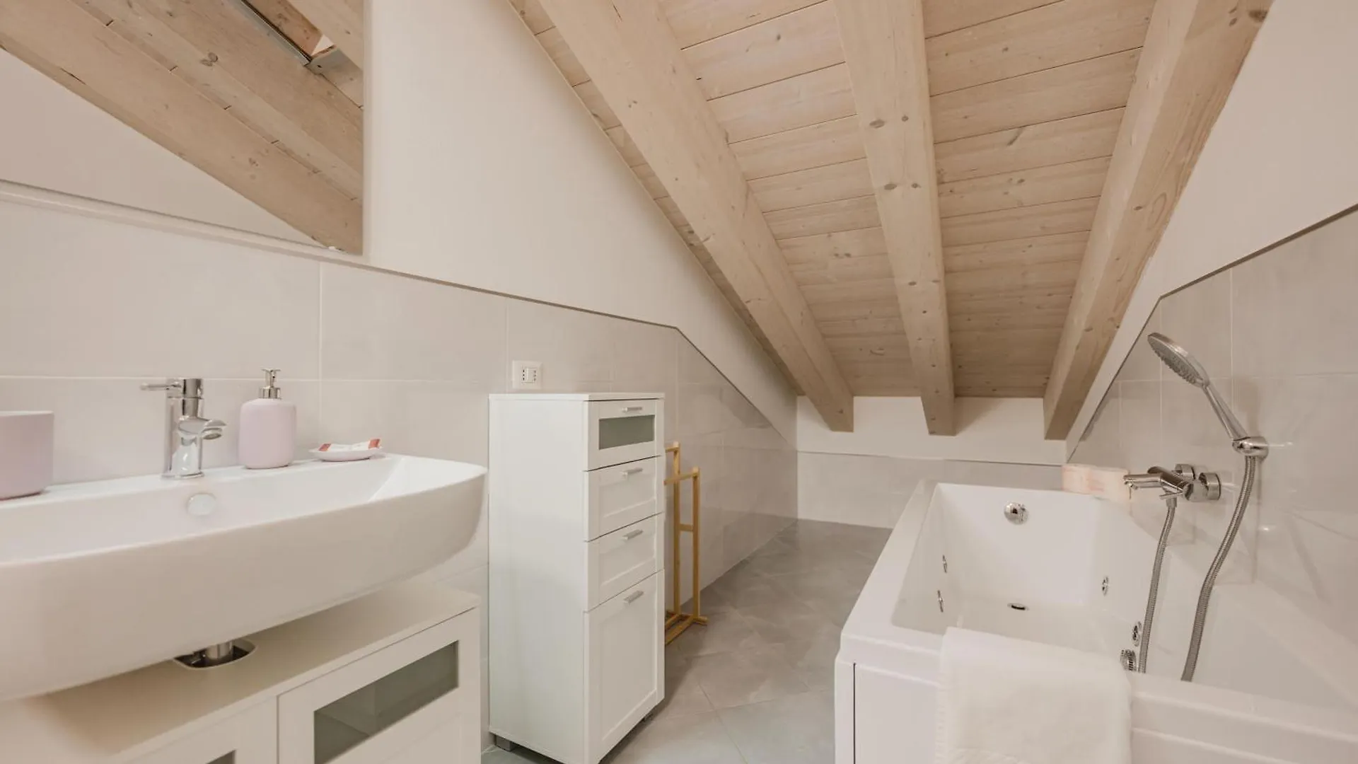 Davide Flat - 15 Min From Venice & Free Parking Mira Apartmán